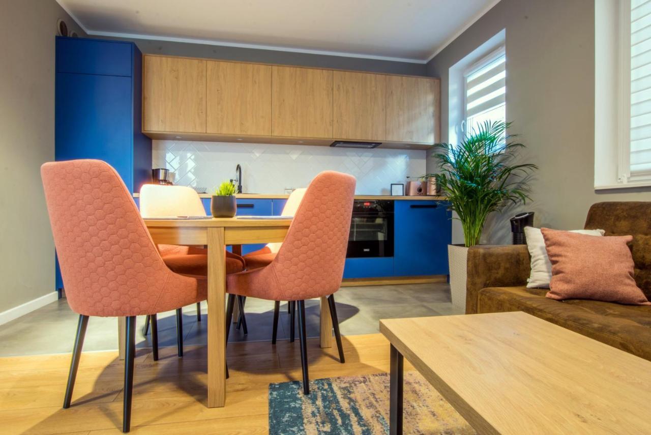 W&K Apartments - Blue Suite - Faktura Vat, Parking Кошалин Екстериор снимка