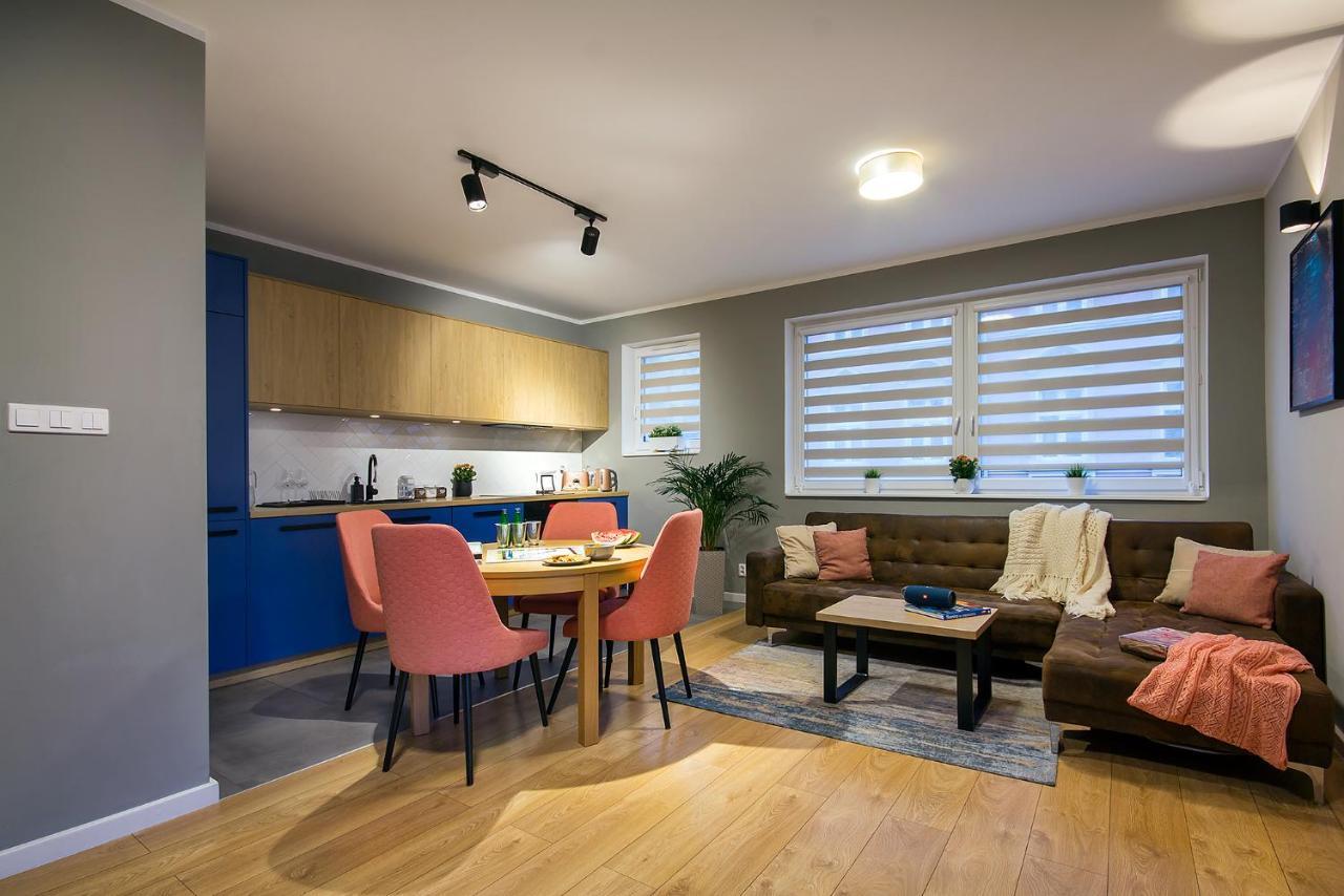 W&K Apartments - Blue Suite - Faktura Vat, Parking Кошалин Екстериор снимка