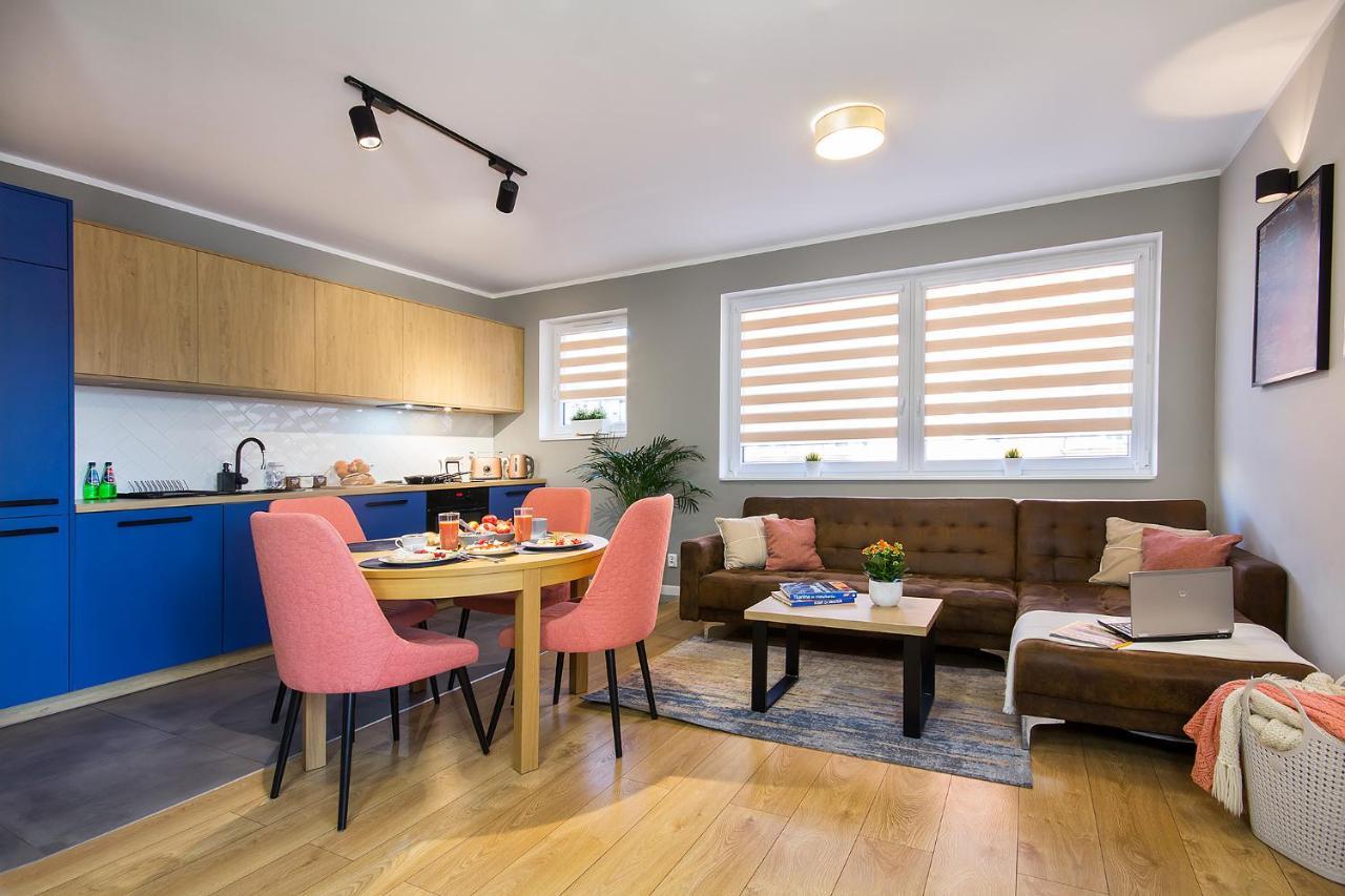 W&K Apartments - Blue Suite - Faktura Vat, Parking Кошалин Екстериор снимка