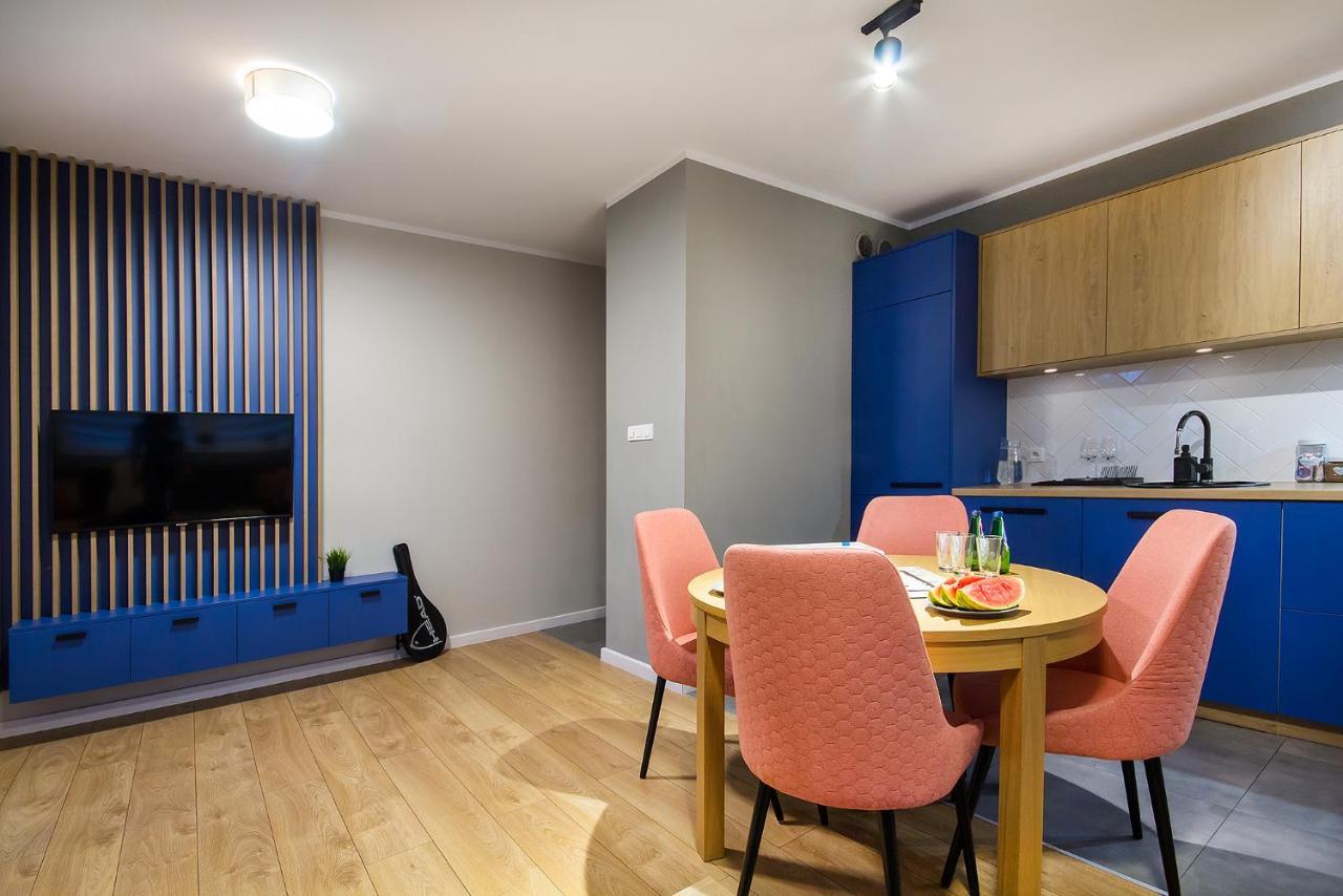 W&K Apartments - Blue Suite - Faktura Vat, Parking Кошалин Екстериор снимка